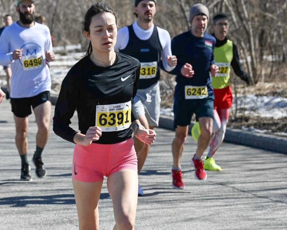 Laurine TOUTIN, néo stadiste termine 22ème au 10 km international de TAULE-MORLAIX …